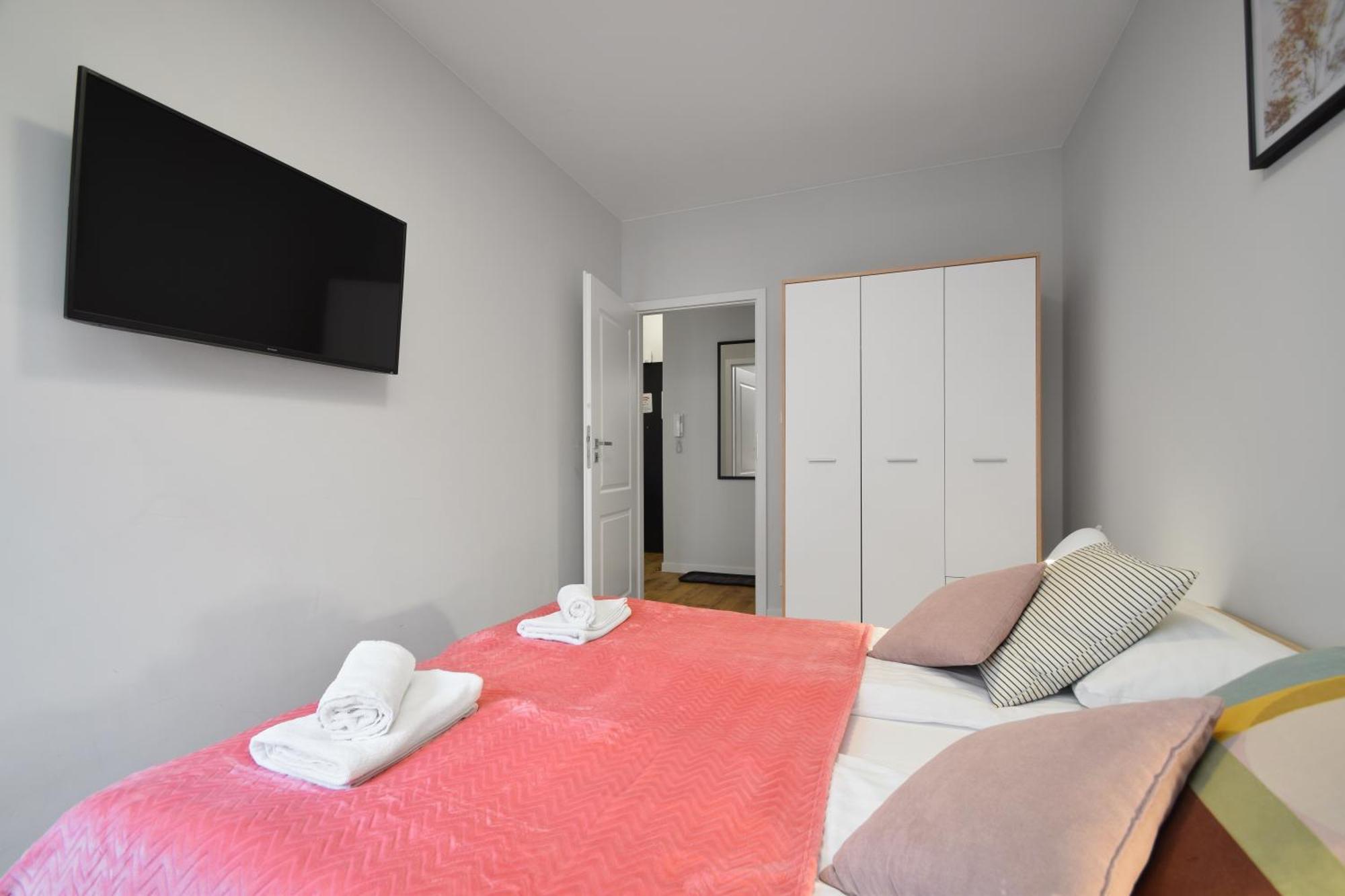 Rentplanet - Kolo Brzegu Apartament